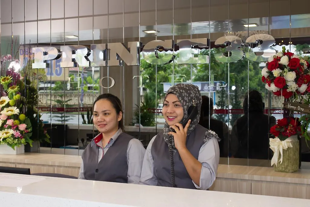 Prince33 Hotel Johor Bahru 3*,